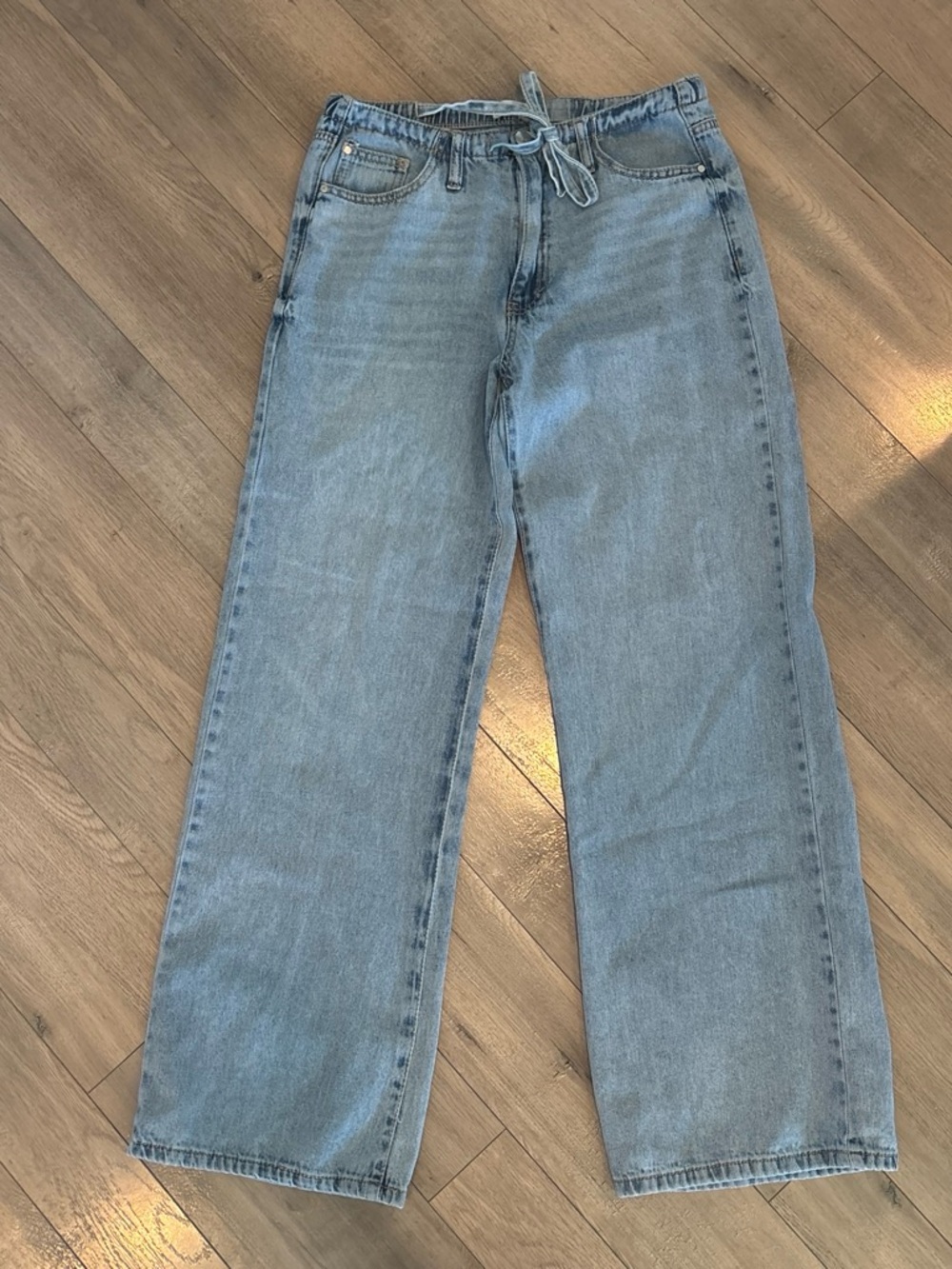 Light Blue Women’s Wide-Leg Jeans